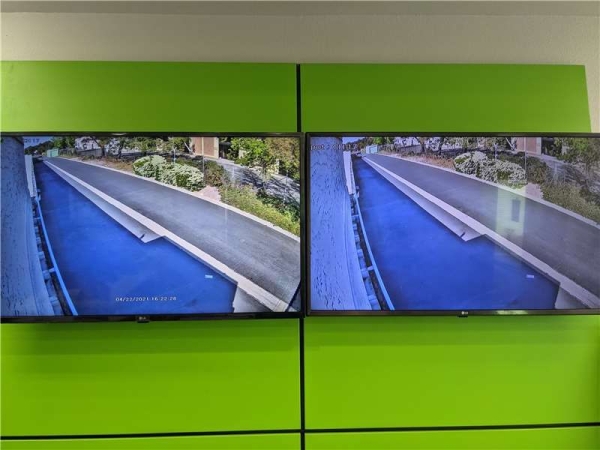 Facility photo: //images.sparefoot.com/medium/229094699433fa711d1.jpg