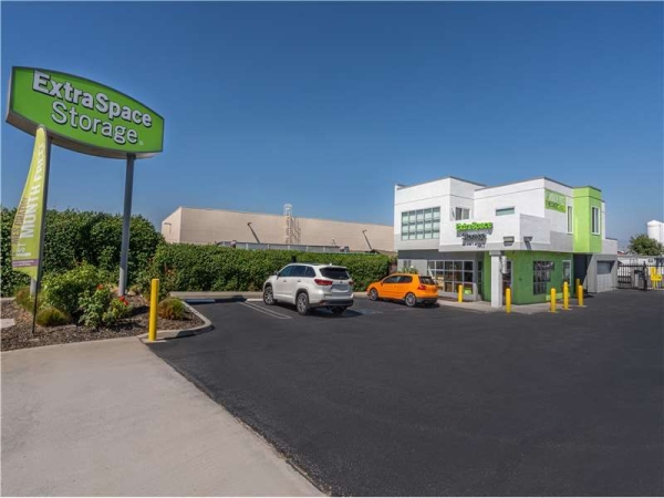 Facility photo: //images.sparefoot.com/medium/229095699433fd6bd25.jpg