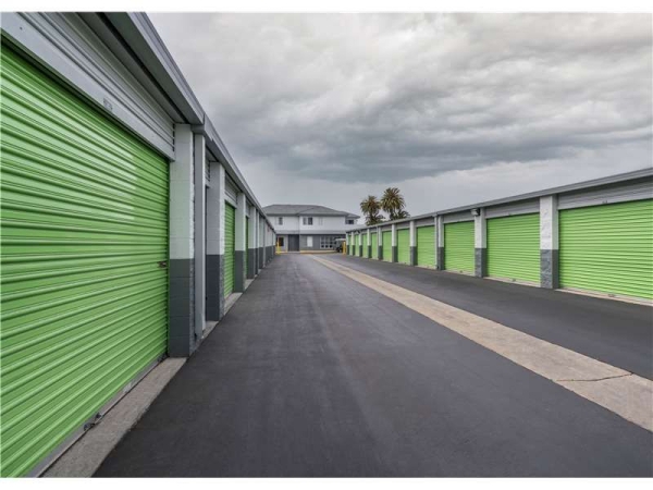 Facility photo: //images.sparefoot.com/medium/229097699434016b27a.jpg