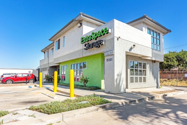 Facility photo: //images.sparefoot.com/medium/229102699433ace7c3a.jpg