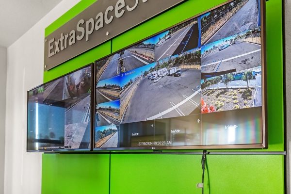 Facility photo: //images.sparefoot.com/medium/229102699433b3a8b3c.jpg