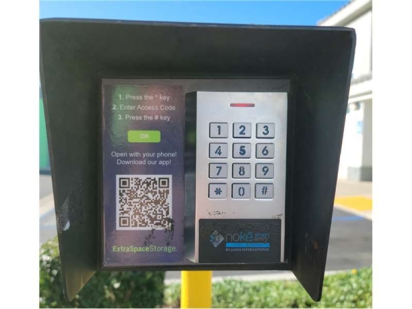 Facility photo: //images.sparefoot.com/medium/229111699433a099961.jpg