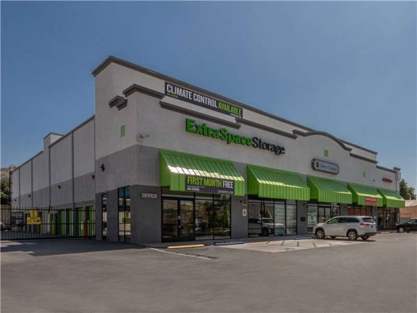 Facility photo: //images.sparefoot.com/medium/229114699433e70f7fc.jpg