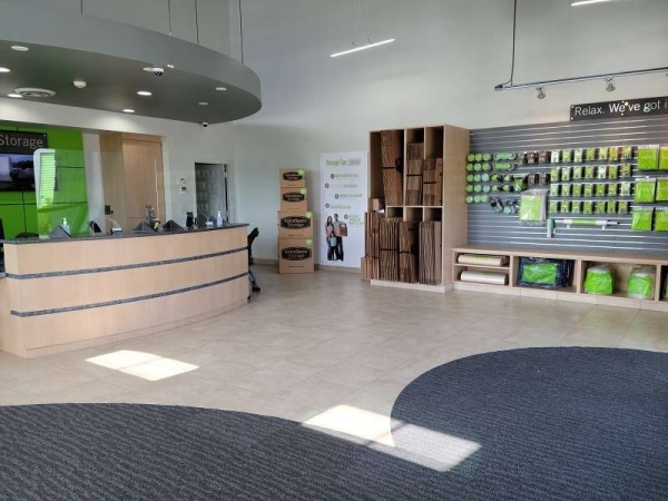 Facility photo: //images.sparefoot.com/medium/229115699433a50124d.jpg