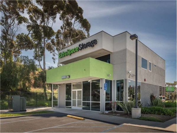 Facility photo: //images.sparefoot.com/medium/2291336994343076059.jpg