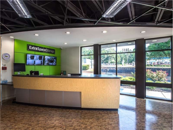 Storage Units at Extra Space Storage - 1701 - Marietta - West Oak Pkwy - 1897 West Oak Parkway