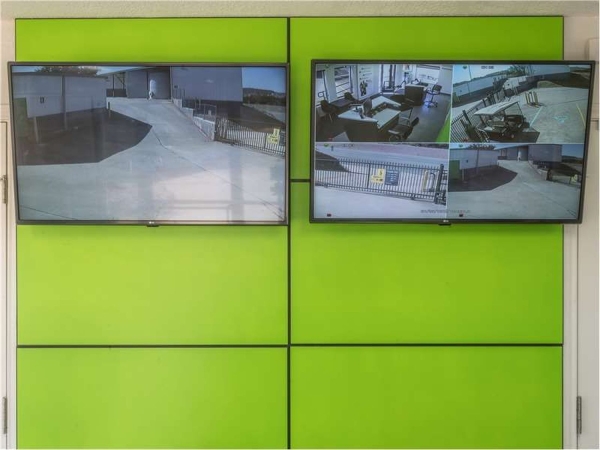 Facility photo: //images.sparefoot.com/medium/22916269943484e49f6.jpg