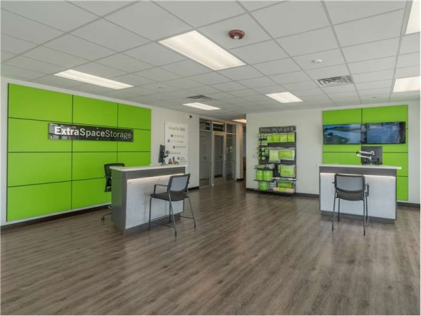 Facility photo: //images.sparefoot.com/medium/2291866994349e57c61.jpg