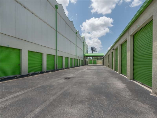 Storage Units at Extra Space Storage - 7196 - Fort Lauderdale - 1900 NW 19th St - 1900 Northwest 19th Street