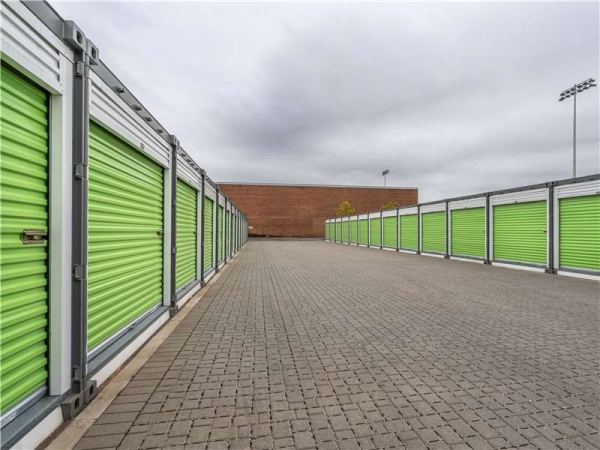 Storage Units at Extra Space Storage - 7045 - Chicago - W 85th St - 57 West 85th Street