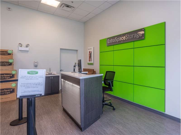 Storage Units at Extra Space Storage - 7045 - Chicago - W 85th St - 57 West 85th Street