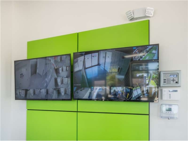 Storage Units at Extra Space Storage - 7137 - Tampa - Florida Ave - 7202 North Florida Avenue