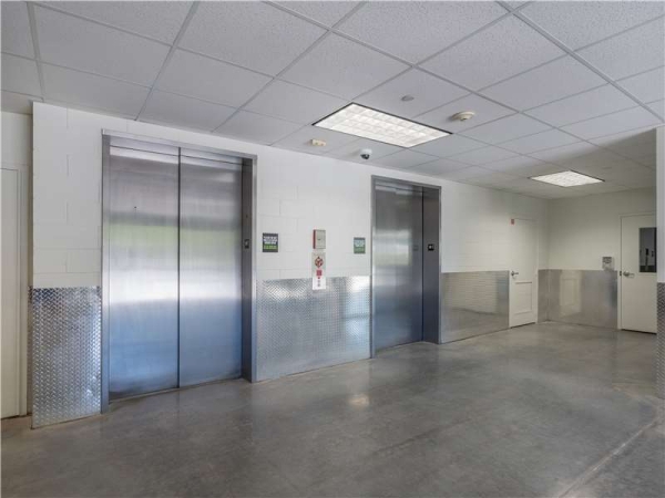 Storage Units at Extra Space Storage - 1930 - Atlanta - Zonolite Rd - 1248 Zonolite Road Northeast