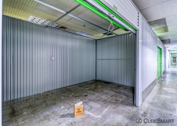 Facility photo: //images.sparefoot.com/medium/22931868834235a2321.jpg