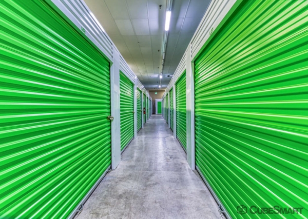 Facility photo: //images.sparefoot.com/medium/229319688342396a111.jpg