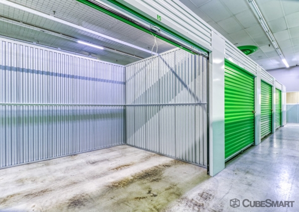 Facility photo: //images.sparefoot.com/medium/2293196883423cc71b2.jpg