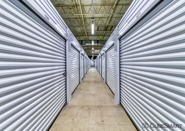 Facility photo: //images.sparefoot.com/medium/229355689465d9cf9d9.jpg
