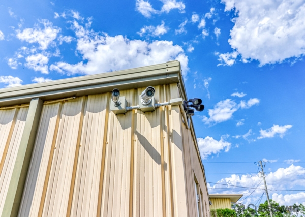 Facility photo: //images.sparefoot.com/medium/229393687f3de271095.jpg