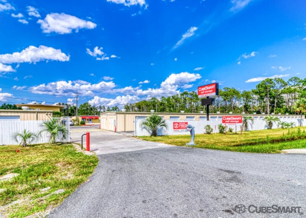 Facility photo: //images.sparefoot.com/medium/229393688b18db57681.jpg