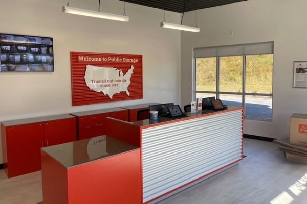 Facility photo: //images.sparefoot.com/medium/22939569e778fe11506.jpg