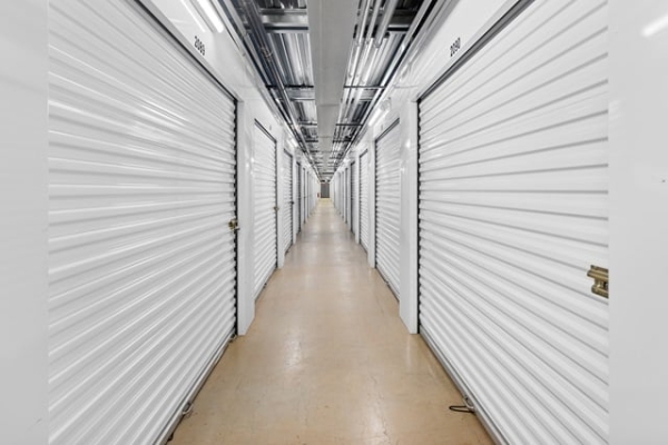 Facility photo: //images.sparefoot.com/medium/22939669e778cb65981.jpg