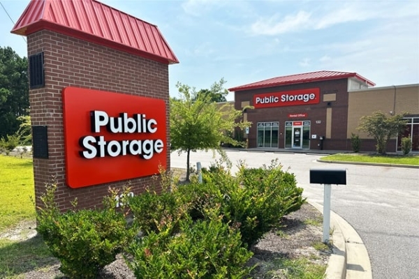 Facility photo: //images.sparefoot.com/medium/2293976884d367af196.jpg