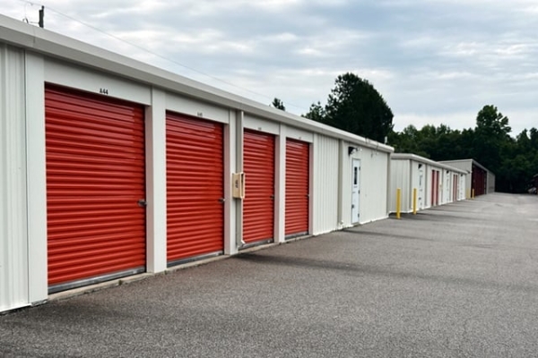 Facility photo: //images.sparefoot.com/medium/2293986a071d68956a2.jpg