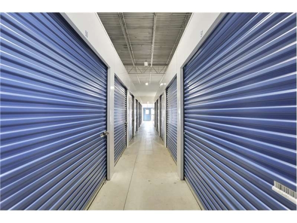 Facility photo: //images.sparefoot.com/medium/229463685b1a2e5ecda.jpg