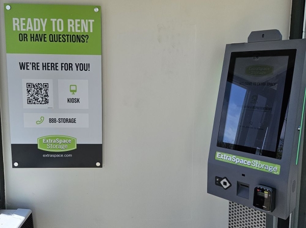 Facility photo: //images.sparefoot.com/medium/22947369e8b925b02fc.jpg