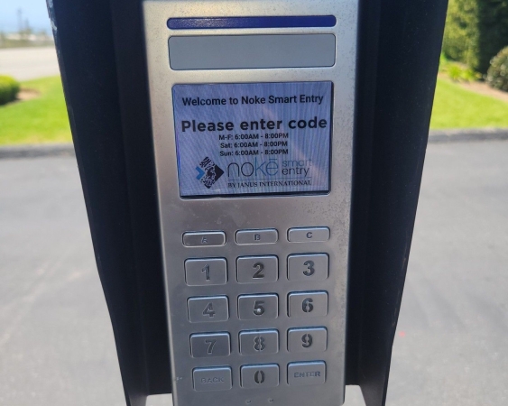 Facility photo: //images.sparefoot.com/medium/2294776994327280c64.jpg