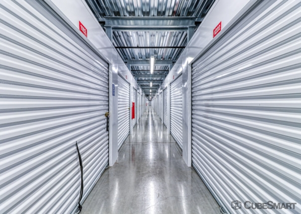 Storage Units at CubeSmart Self Storage FL Orlando S Alafaya Trail - 1910 South Alafaya Trail