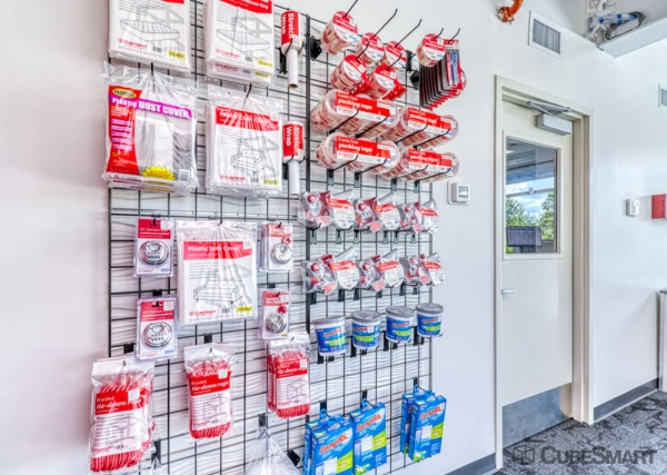 Storage Units at CubeSmart Self Storage FL Orlando S Alafaya Trail - 1910 South Alafaya Trail