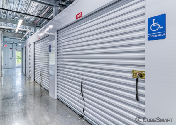 Storage Units at CubeSmart Self Storage FL Orlando S Alafaya Trail - 1910 South Alafaya Trail