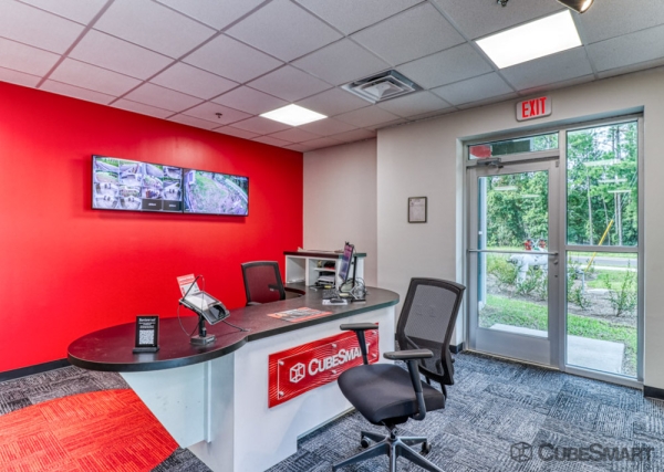 Facility photo: //images.sparefoot.com/medium/2295296971e0b7cdcdb.jpg