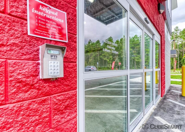 Facility photo: //images.sparefoot.com/medium/22952969f6f756067e3.jpg