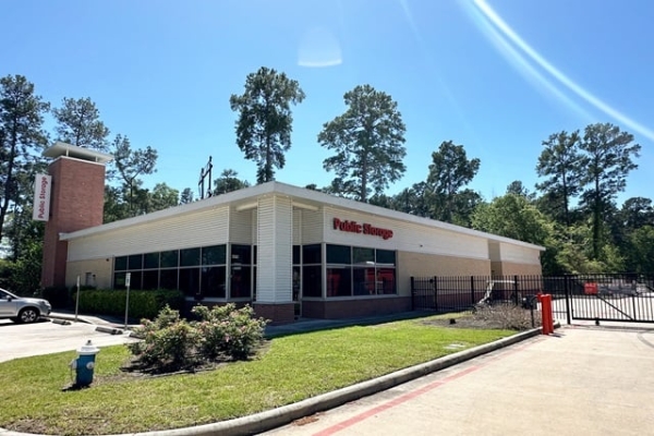 Facility photo: //images.sparefoot.com/medium/229544687e3d9e1132b.jpg