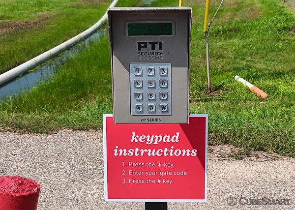 Facility photo: //images.sparefoot.com/medium/2295786883547b37e97.jpg
