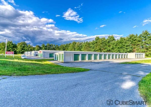 Facility photo: //images.sparefoot.com/medium/2295796890783fd054c.jpg