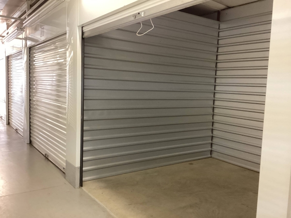 Facility photo: //images.sparefoot.com/medium/22961568f7d5a4195fd.jpeg