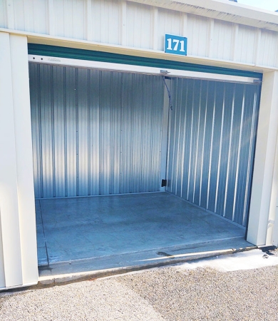 Facility photo: //images.sparefoot.com/medium/22962764b97c37c6aac.jpeg