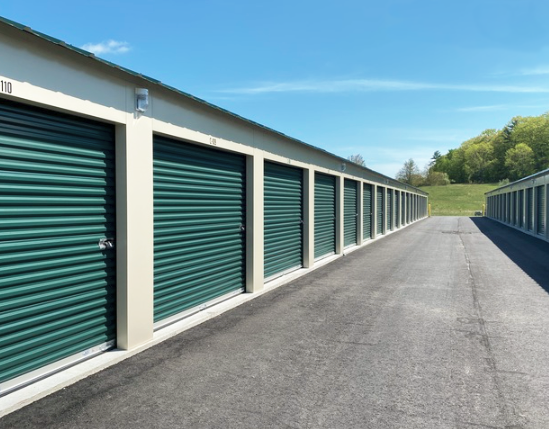 Facility photo: //images.sparefoot.com/medium/22963464b9813469796.png