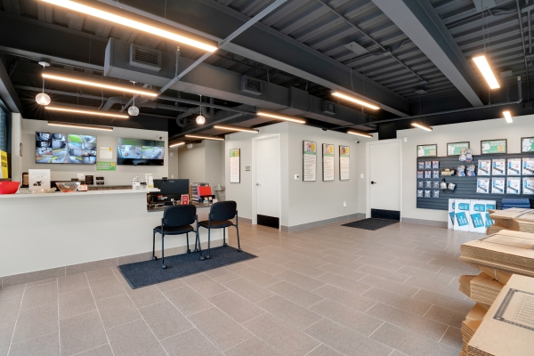 Facility photo: //images.sparefoot.com/medium/22966569da6c2184115.jpg