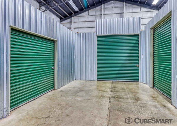 Facility photo: //images.sparefoot.com/medium/229670686f81005e263.jpg