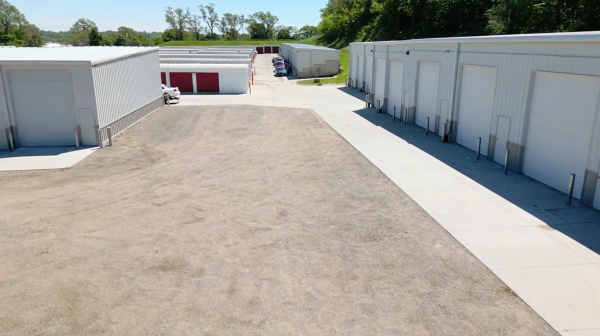 Facility photo: //images.sparefoot.com/medium/22974768c71717dfc31.png