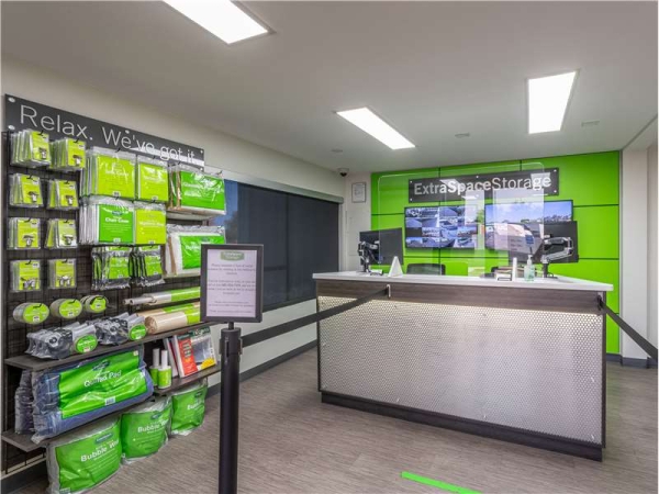 Storage Units at Extra Space Storage - 0237 - Phoenix - 17407 N Cave Creek Rd - 17407 North Cave Creek Road