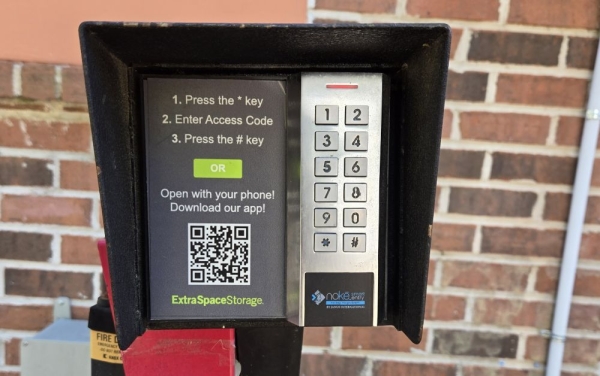 Facility photo: //images.sparefoot.com/medium/22976769e223463d61a.jpg