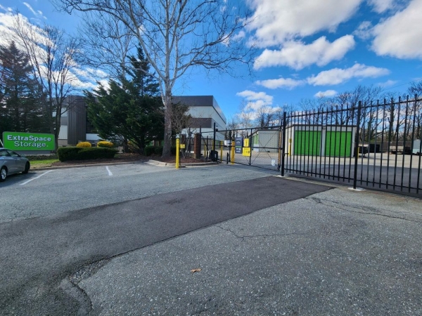 Facility photo: //images.sparefoot.com/medium/22979669c7c3aa195ea.jpg