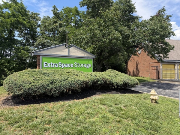 Facility photo: //images.sparefoot.com/medium/2298016a36811f108aa.jpg
