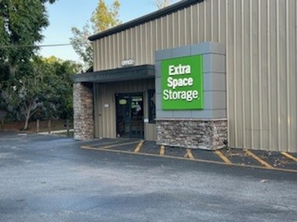 Storage Units at Extra Space Storage - 3082 - Jacksonville - Old Sunbeam Road - 3858 Old Sunbeam Road