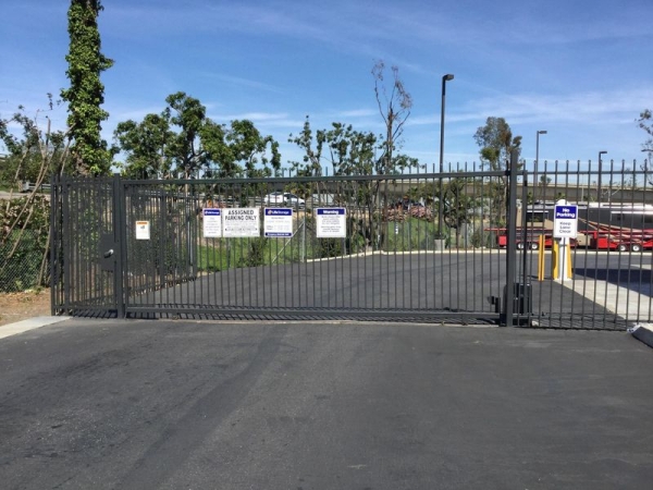 Facility photo: //images.sparefoot.com/medium/22983964cbf6a60c642.jpg